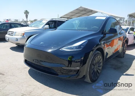 2023 Tesla Model Y Awd/Long Range Dual Motor All-Wheel Drive from USA, damaged, VIN 7SAYGDEE3PF886906